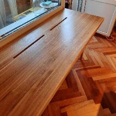 Столешница-подоконник из цельноламельного ясеня для спальни 1890х600х40 мм